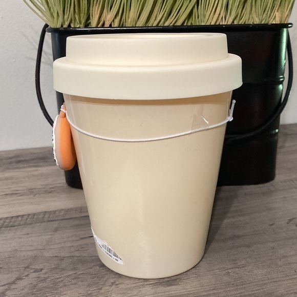 DW HOME SPRINKLE DONUT AND VANILLA LATTE FRESHLY BREWED AROMA JAR CANDLE… - Picture 4 of 9